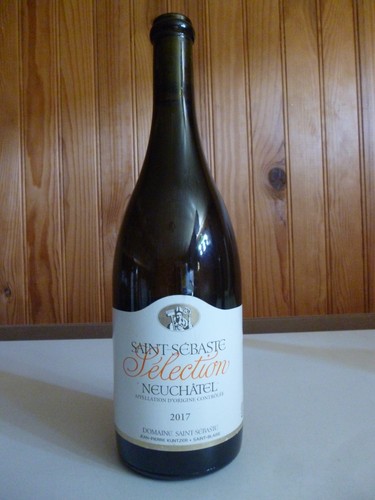 Bouteille vin rouge saint - rouge,
