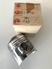 Suzuki GS 550 Anni 1977/79 Pistone maggiorato + 0,5 Nuovo originale 12111-47700