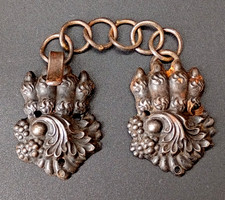 CHIUSURA FIBBIA ANTICA PER TABARRO MANTELLO ZAMPA FERINA ARTIGLI METALLO