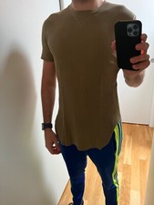 T-shirt Zara Buone condizioni, poco usata, taglia M, colore verde