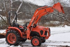 Kubota L3902 Tractor with