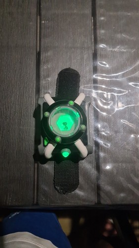 Ben deluxe omnitrix 2017 - deluxe,