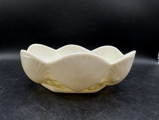 Piatto piccolo vintage Belleek Irlanda Nettuno design conchiglia porcellana avorio marchio oro