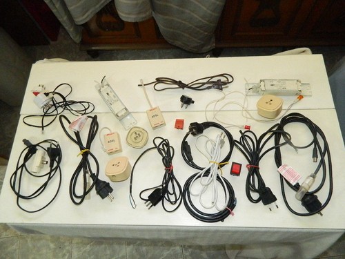 Stock materiale elettrico - materiale,