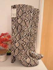 NUOVI CON ETICHETTE - Stivali