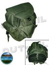 Zaino per raccolta funghi con rete sul fondo e struttura in ferro verde militare