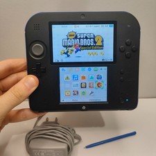 Nintendo 2DS NERO/BLU + New Super Mario Bros 2 + Pennino e Caricatore Originale