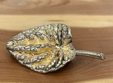 Spilla foglia placcata oro