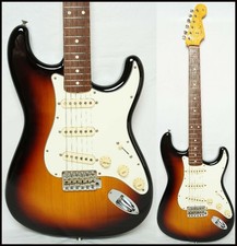 Fender Japan ST62-TX Stratocaster 3TS con Texas Special PU, buone condizioni