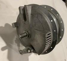 Mozzo freno a tamburo