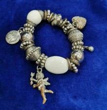 Braccialetto elastico con charms in metallo e pietra - VINTAGE