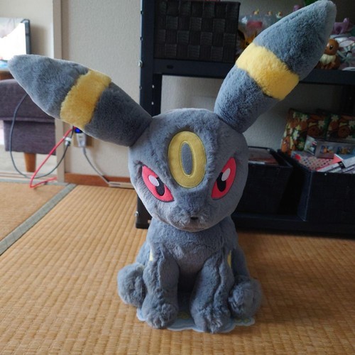 Umbreon fluffy peluche bambola - umbreon,