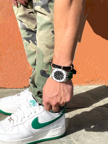 Nuovo colore x - colore*, swatch