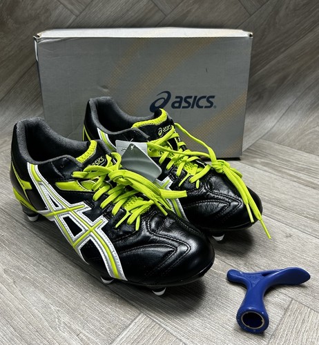 Nuove scarpe calcio - da, asics