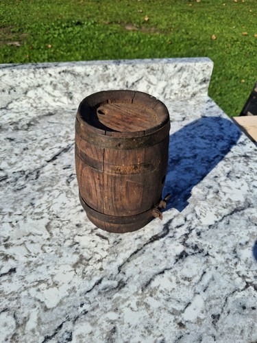 Antico piccolo fusto primitivo
