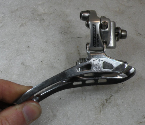 Deragliatore anteriore