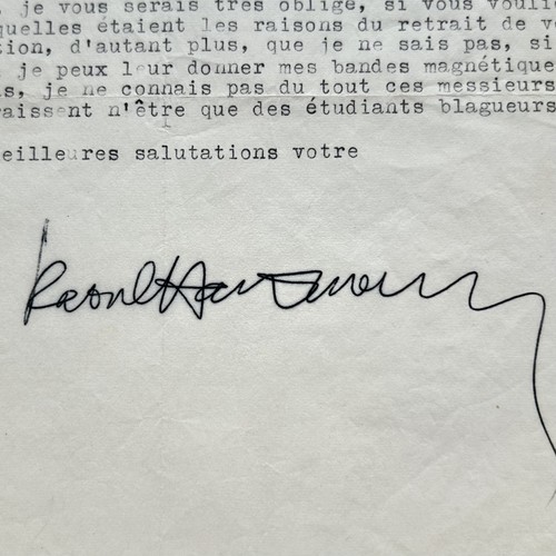 Raoul hausmann interroge sur - s'interroge,
