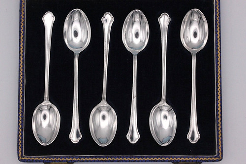 Set sei cucchiai - set, di