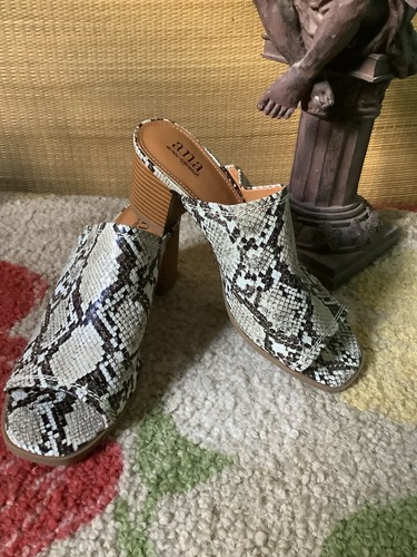 Scarpe con tacco aperto - a.n.a.,