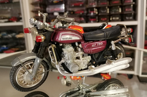 Polistil suzuki gt 750 - 1/15,