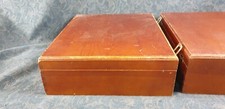 Vecchie due cassette legno - in,