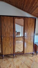 Armadio in legno con 5 ante e 2 specchi 2 comodini