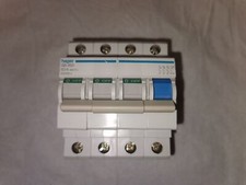 INTERRUTTORE SEZIONATORE DA QUADRO 4 POLI 63 A 4 MODULI - HAGER SBN463
