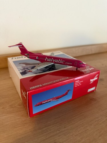 200 helvetic fokker 100 - -,