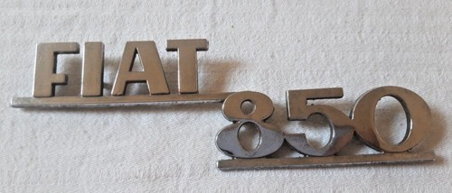 Fiat 850 scritta badge fregio - 850,