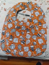 Bavaglino fatto a mano per