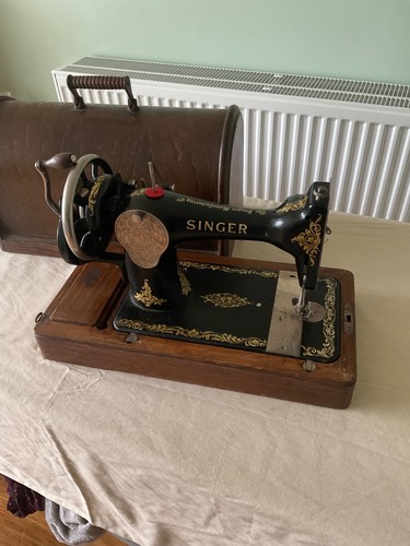 Rare working 1914 singer - rare,