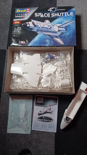 Revell space shuttle set - space,
