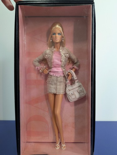 Barbie collector model - collector,