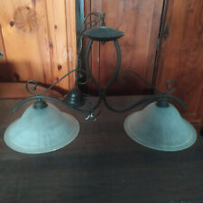 lampadario a due luci con coppette in vetro satinato opaco e struttura in metall