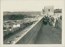 L. Dessault, Alger. Visite du