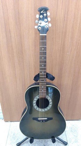 Chitarra acustica elettrica