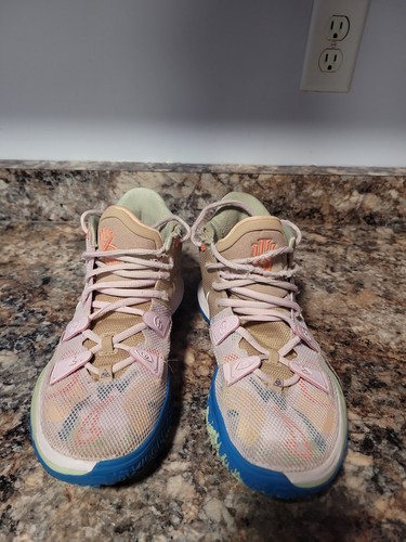 Nike kyrie world 1 people - 1,