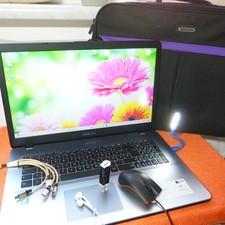 Asus F705 Vivo UltraBook 17