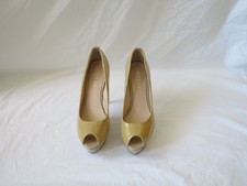 Scarpe donna Guess color