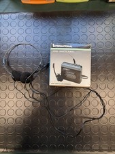 Walkman International Personal Con Cuffie Parzialmente Funzionante.
