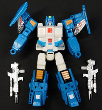 TRANSFORMERS TITANS RETURN