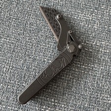 Coltello pieghevole manico in