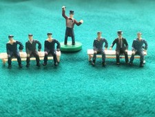 Subbuteo Coppia Panchine Bordocampo  con Personaggi e Mascotte-set C.114-Anni'60