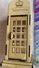 Decorazione in legno inciso al