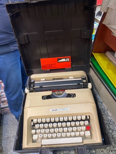 Macchina scrivere olivetti - da,