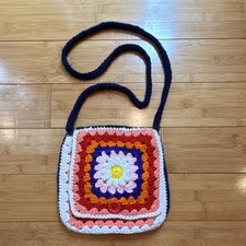 Borsa a tracolla quadrata