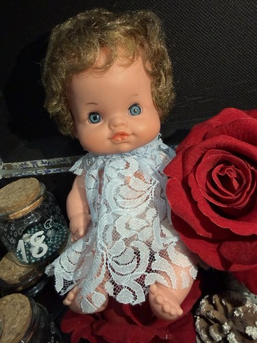 Bellissima bambola vintage - bellissima,