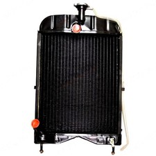 RADIATORE PER TRACTOR MASSEY