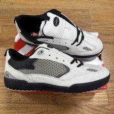eS Quattro - Warm Grey -