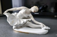 Rarissima statuina porcellana